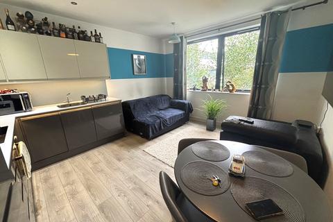1 bedroom flat to rent, East Terrace, Six Hills House, Kings Road, Stevenage