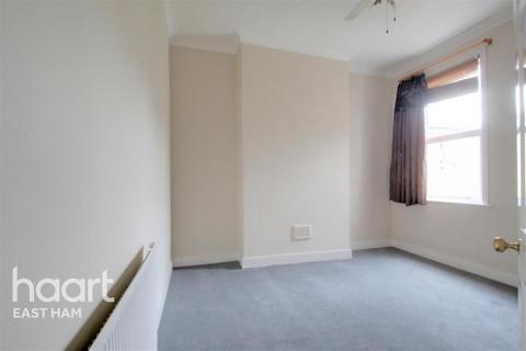 1 bedroom flat to rent, Caulfield Road, E6
