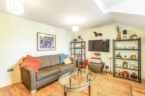 2 bedroom flat for sale, Trinity Road, Wandsworth Common