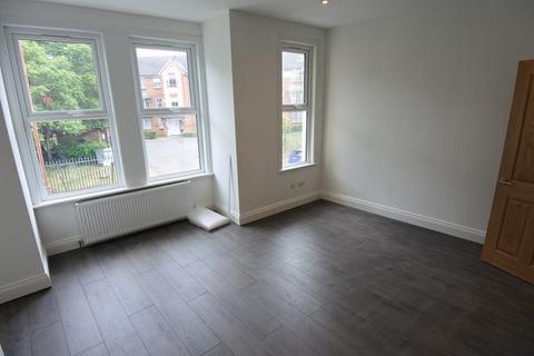 2 bedroom flat to rent - MIDLAND TERRACE, NORTH ACTON, LONDON NW10