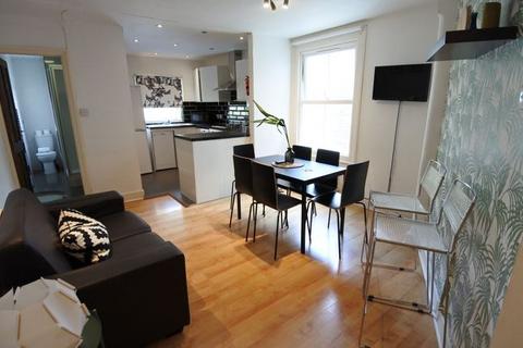 3 bedroom maisonette to rent, KILBURN LANE, QUEENS PARK, LONDON W10