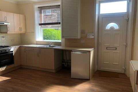 2 bedroom terraced house to rent, Wensleydale Parade, BATLEY, West Yorkshire