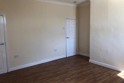 2 bedroom terraced house to rent, Wensleydale Parade, BATLEY, West Yorkshire