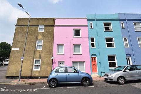 3 bedroom terraced house to rent, Park Street, Brighton BN2