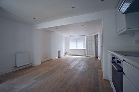 3 bedroom terraced house to rent, Park Street, Brighton BN2