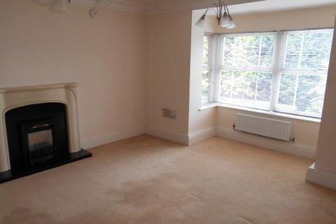 2 bedroom flat to rent, Birmingham Road, Sutton Coldfield, B72