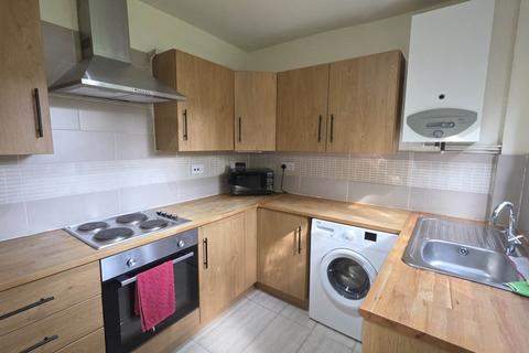 3 bedroom semi-detached house to rent, Brook Road, Manchester M14