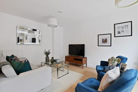 3 bedroom townhouse for sale - Oriental Square - 3 Bedroom Townhouse at 399, 399 Edgware Road, London NW9