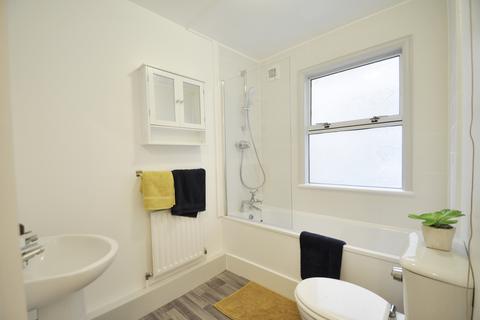 2 bedroom flat to rent, Iffley Road, Fulham, London W6 0PD