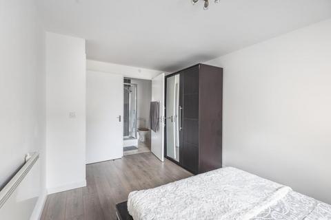 2 bedroom apartment to rent, Berberis House,  Feltham,  TW13