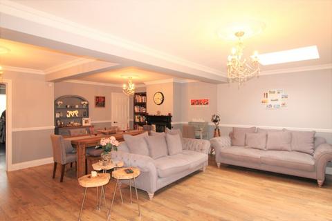 undefined, Mount View Cottages, Barnet Road, Arkley, Hertfordshire, EN5