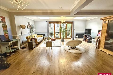 4 bedroom semi-detached house for sale, Mount View Cottages, Barnet Road, Arkley, Hertfordshire, EN5