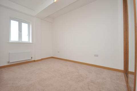 2 bedroom flat to rent, Lyon Court, Walsworth Road, Hitchin, SG4