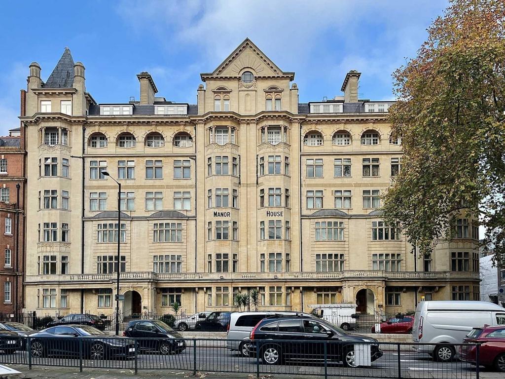 Apartment in London, City of Westminster