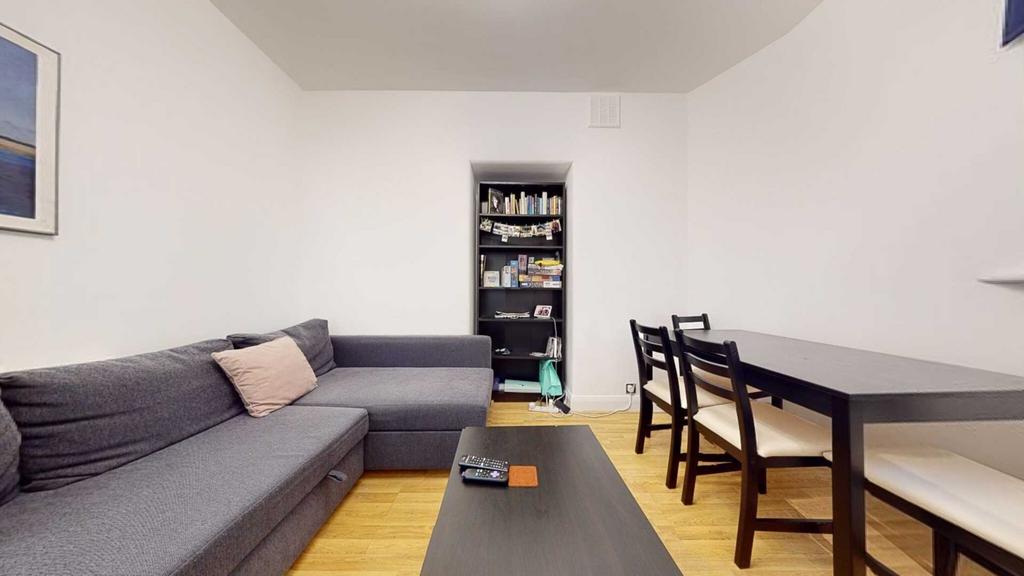 Apartment in London, City of Westminster - View 3