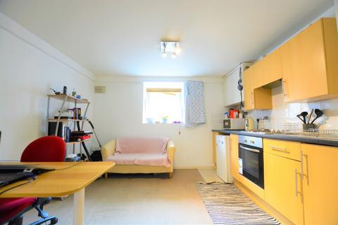 Studio to rent, Lewes Road, Brighton, BN2