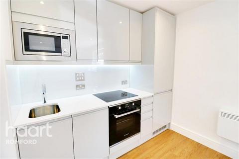 1 bedroom flat to rent, St Edwards Court - London Road - RM7