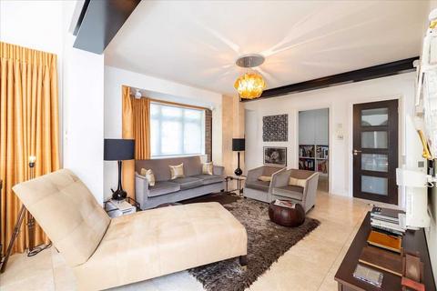 4 bedroom detached house for sale, Acacia Close, Stanmore