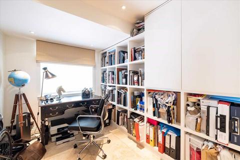 4 bedroom detached house for sale, Acacia Close, Stanmore