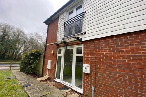 1 bedroom terraced house to rent, Merlin Way, Ashford, Kent, TN23