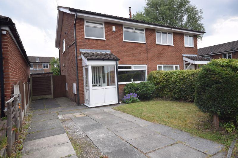 Bader Drive, Heywood 3 bed semidetached house £150,000