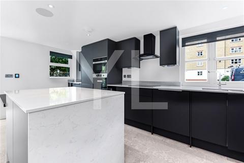1 bedroom flat to rent, Corbidge Court, Glaisher Street, Deptford
