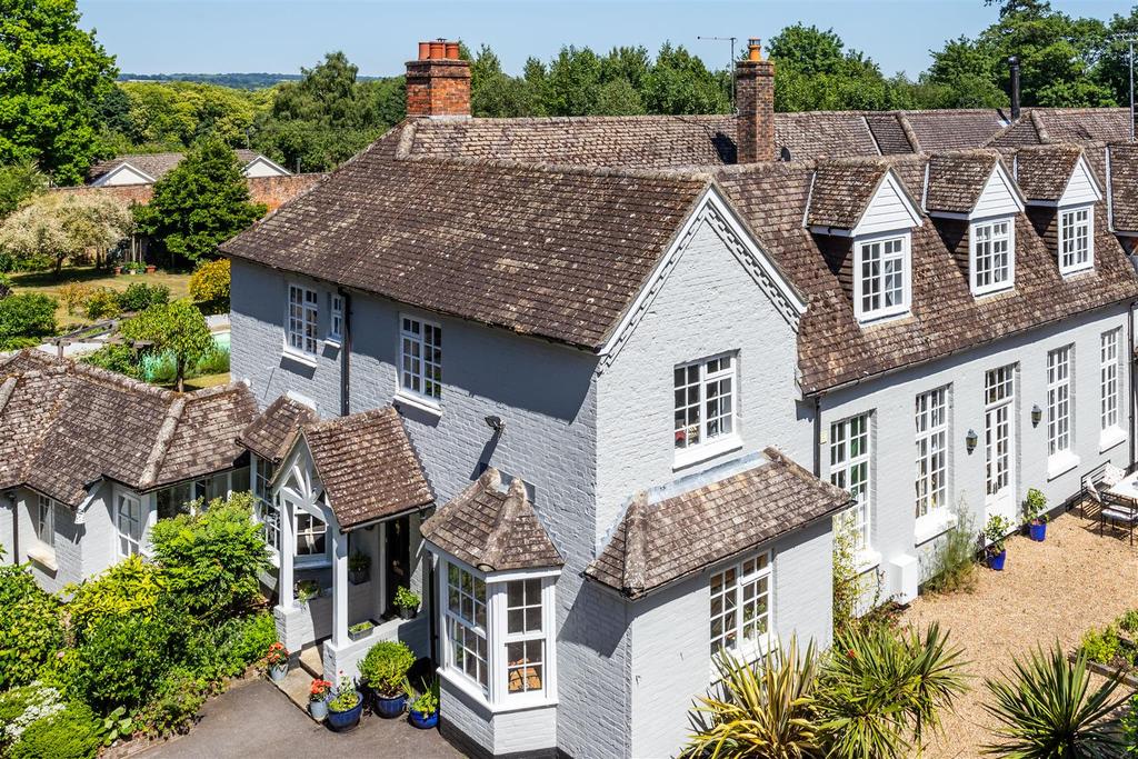 Burton Park Road, Petworth 5 bed semidetached house £1,650,000