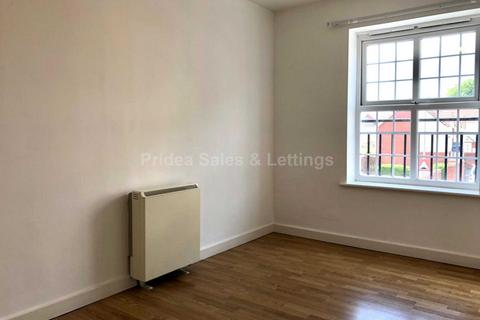 2 bedroom apartment to rent, Cambrai Close, Lincoln