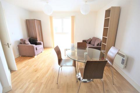 1 bedroom flat to rent, High Road, London N22