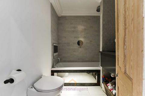 undefined, Ashley Road, Epsom