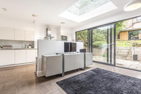 7 Tregaron Avenue, London, N8 9HA