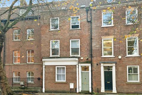 3 bedroom maisonette to rent, Monkgate, York, YO31