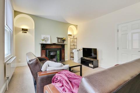 3 bedroom maisonette to rent, Monkgate, York, YO31