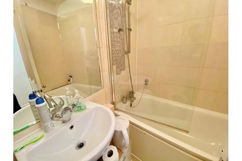 1 bedroom flat to rent, Finchley Road, St John's Wood NW8