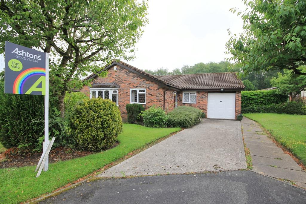 Inglewood Close, Birchwood, Warrington, WA3 3 bed detached bungalow £
