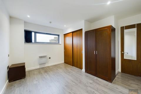 2 bedroom apartment to rent, Waterside, Liverpool