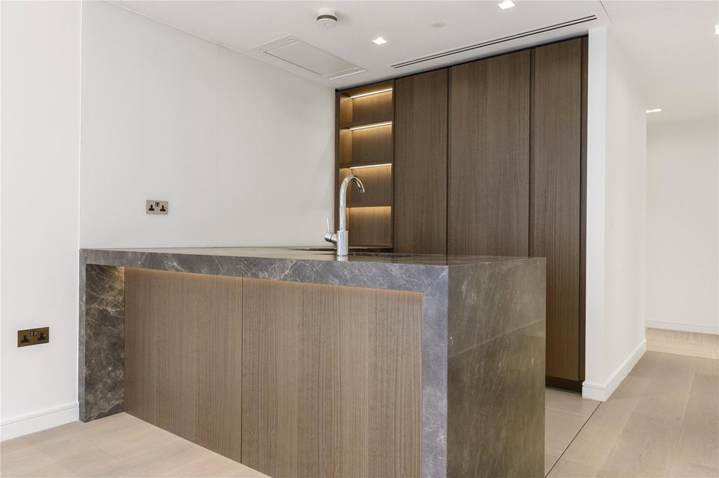 Apartment in London, City of Westminster - More