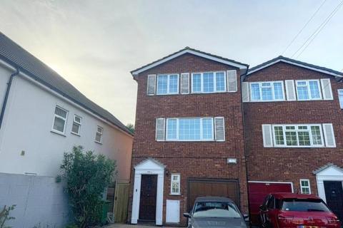 4 bedroom townhouse to rent, Harrow large 4 Bedroom House