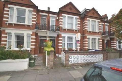 1 bedroom in a house share to rent, Drayton Avenue, West Ealing
