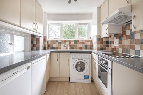 2 bedroom apartment to rent, Conifer Close, Winchester, SO22