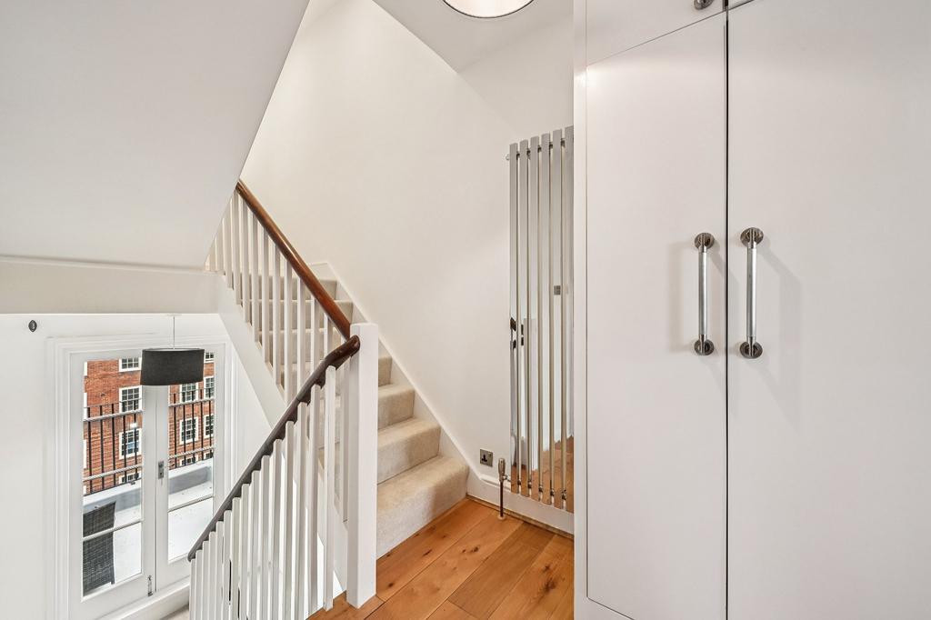 Hall / Stairs