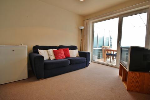 4 bedroom semi-detached house to rent, Heronscroft, Bedford MK41
