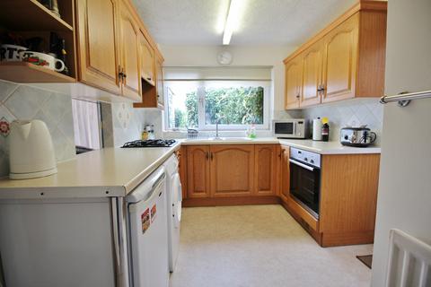 4 bedroom semi-detached house to rent, Heronscroft, Bedford MK41