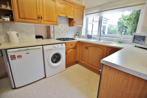 4 bedroom semi-detached house to rent, Heronscroft, Bedford MK41