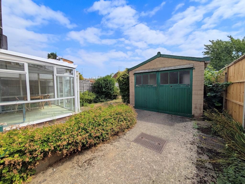 Detached Garage