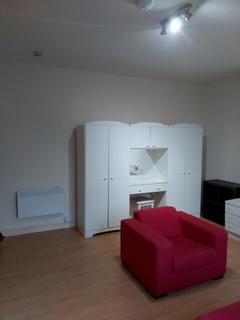 Studio to rent, Church Road, Armley, Leeds, LS12 1TZ