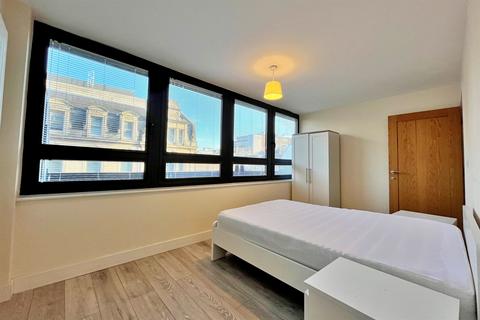 2 bedroom flat to rent, Bournemouth