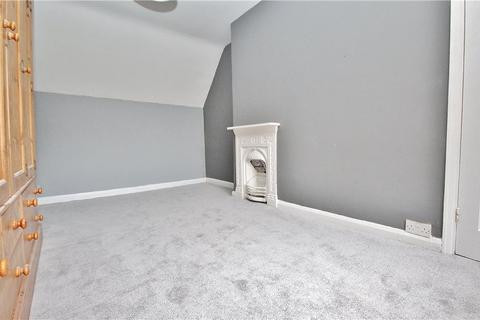 4 bedroom semi-detached house to rent, Squires Bridge Road, Shepperton, Surrey, TW17
