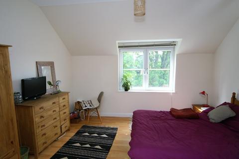 2 bedroom apartment to rent, Lawrence Cloisters, York YO10