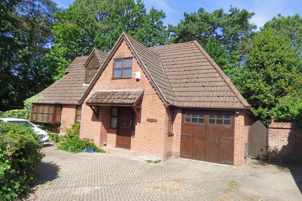 York Road, Broadstone 3 bed detached house £449,950